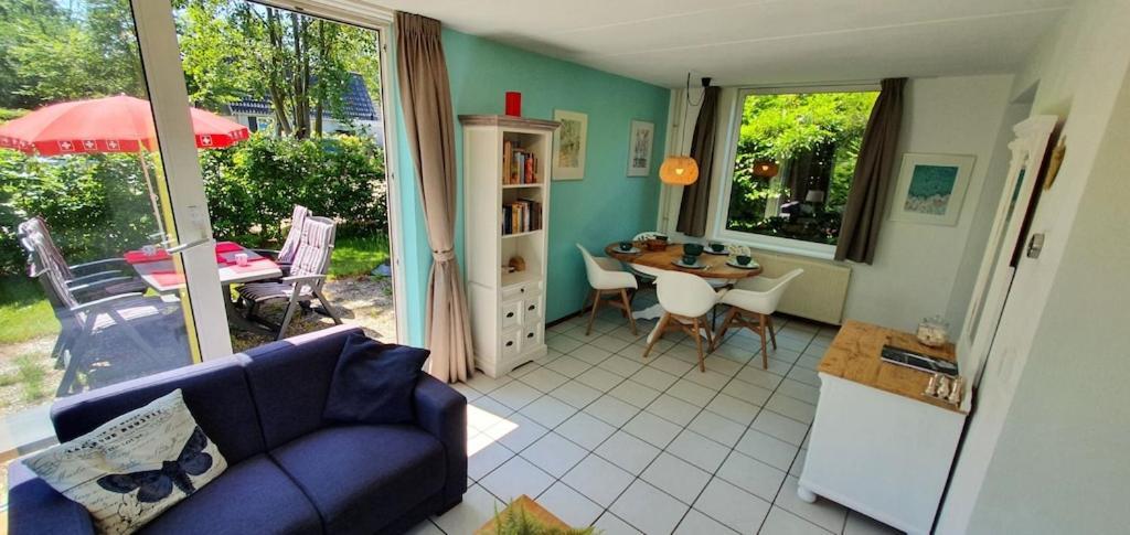 Bungalows - Bungalowpark Mooyeveld - Uniek Gelegen In De Duinen! Эгмонд-Биннен Номер фото
