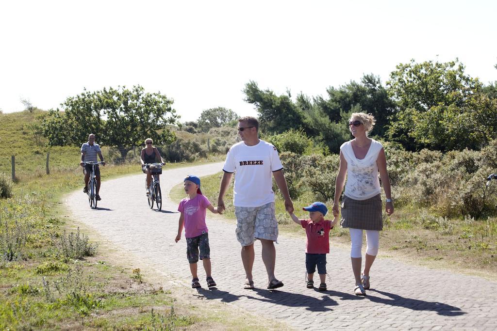 Bungalows - Bungalowpark Mooyeveld - Uniek Gelegen In De Duinen! Эгмонд-Биннен Экстерьер фото