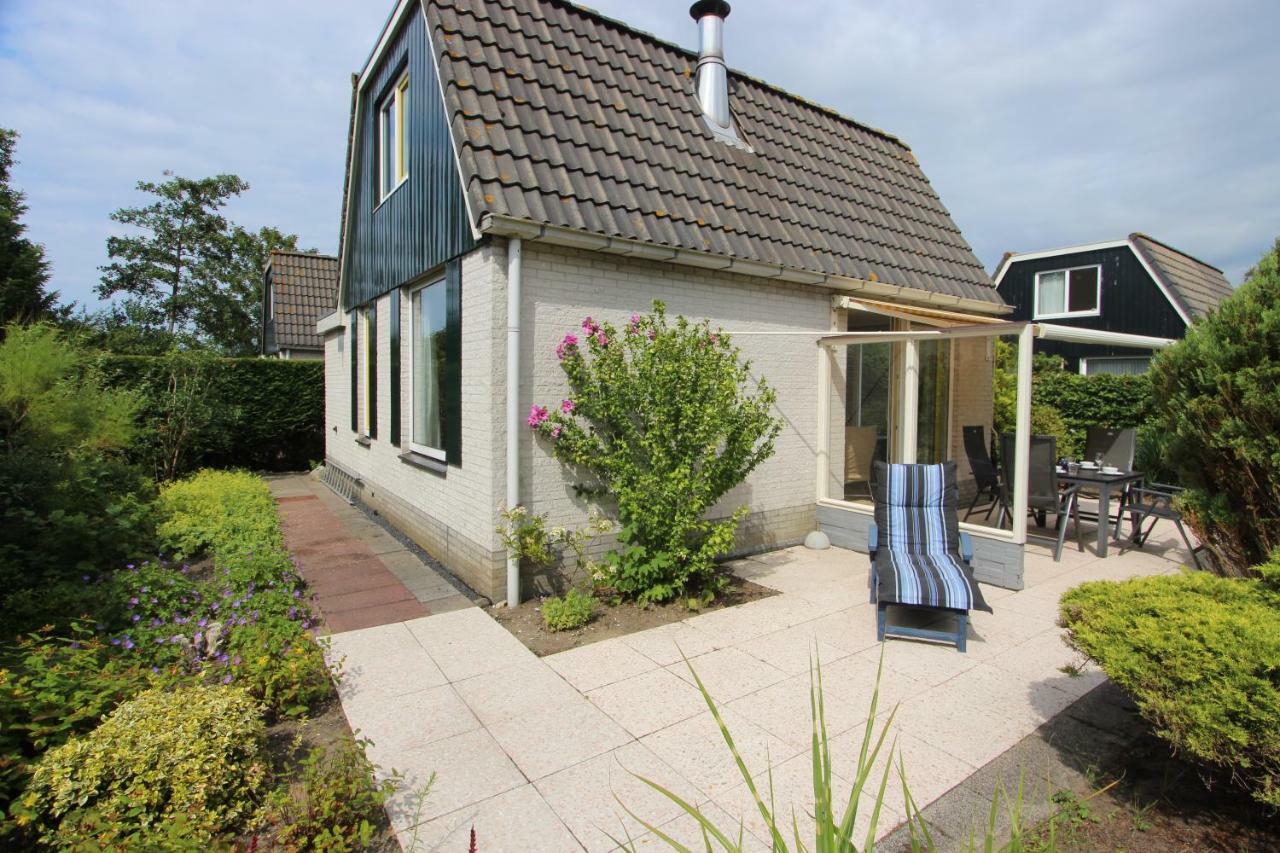 Bungalows - Bungalowpark Mooyeveld - Uniek Gelegen In De Duinen! Эгмонд-Биннен Номер фото