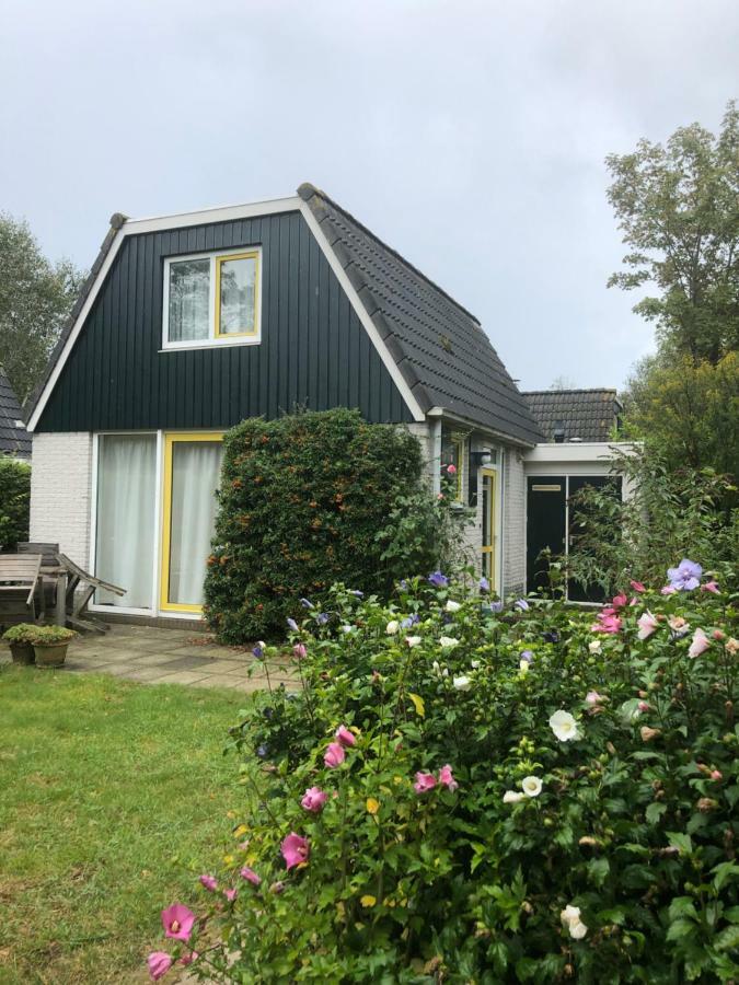 Bungalows - Bungalowpark Mooyeveld - Uniek Gelegen In De Duinen! Эгмонд-Биннен Номер фото